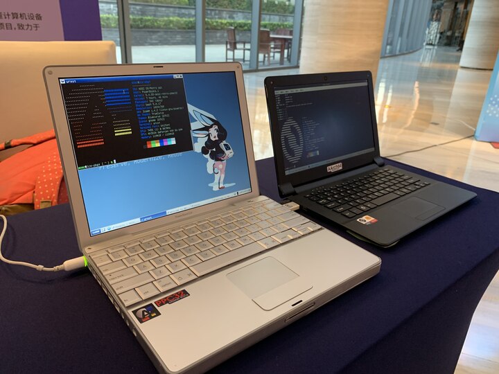 Demo Devices at Our Stall, Alt. Angle (credit: Ruikai Liu).