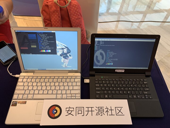 Demo Devices at Our Stall (credit: Ruikai Liu).