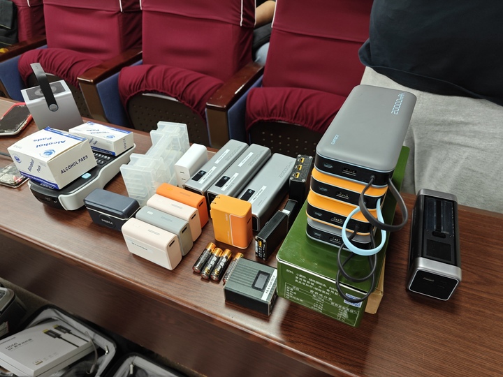 The AOSCC 2024 live crew: power supplies